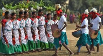 फूलपातीका दिन बृहत कनकाई सन्थाल मेला हुँदै